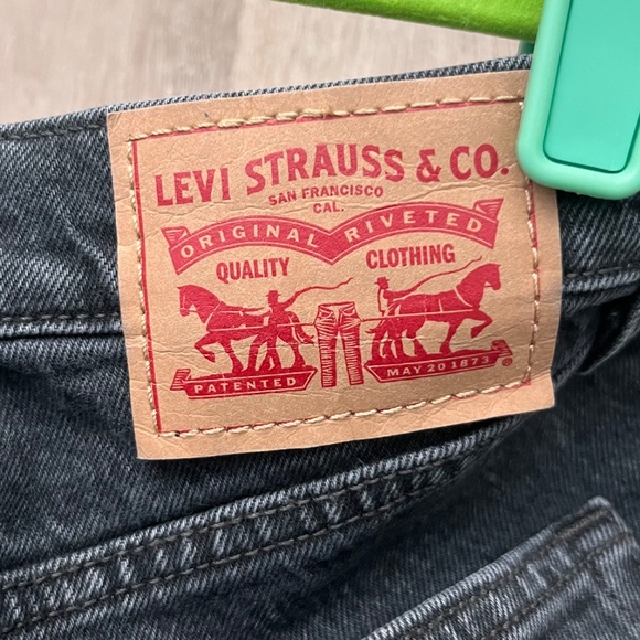 Levi Straight Leg Jeans - Picture 3 of 4